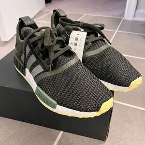 Adidas Green Athletic Shoes with Breathable Mesh Upper